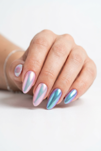 almond-nails-iridescent-aurora-chrome