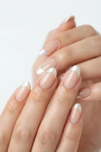 french-manicure-iridescent-chrome-tips_converted