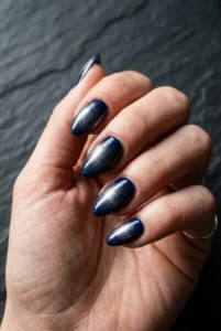 navy-blue-gel-nails-silver-chrome