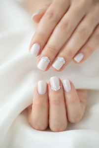 pearl-cuticle-accent-nails
